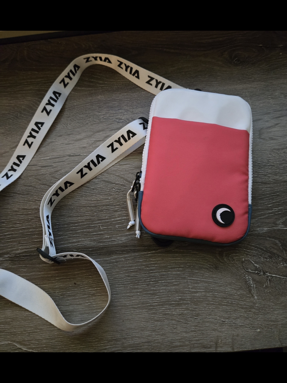 ZYIA Active Colorblock Phone Crossbody Bag